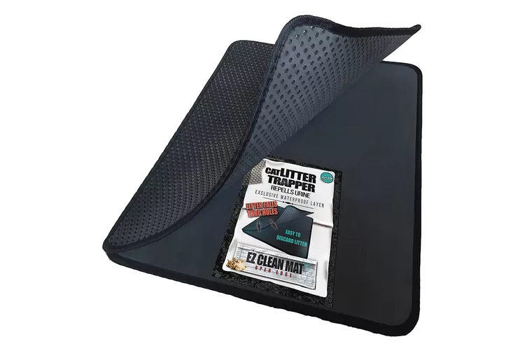 The 7 Best Cat Litter Mats for a Cleaner Home (Tested by Real Cats) 34 iPrimio large litter trapper mat with soft texture for sensitive cat paws